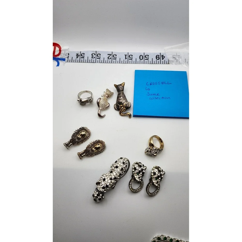 Kenneth Jay Lane Avon Leopard Clip Earrings Door Knocker Rhinestones VTG Jewelry - Picture 8 of 8